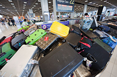 為什么都說下飛機后行李箱上的標簽最好留著？行李托運的這些小細節(jié)很重要