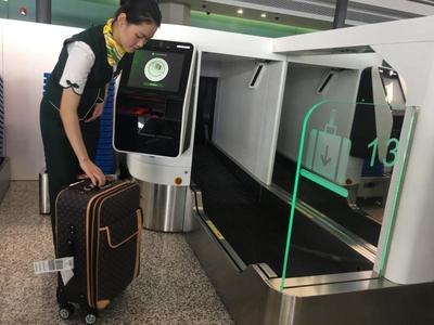 虹橋機場T1航站樓全自助流程驚艷亮相，早高峰近九成旅客體驗高效行李托運